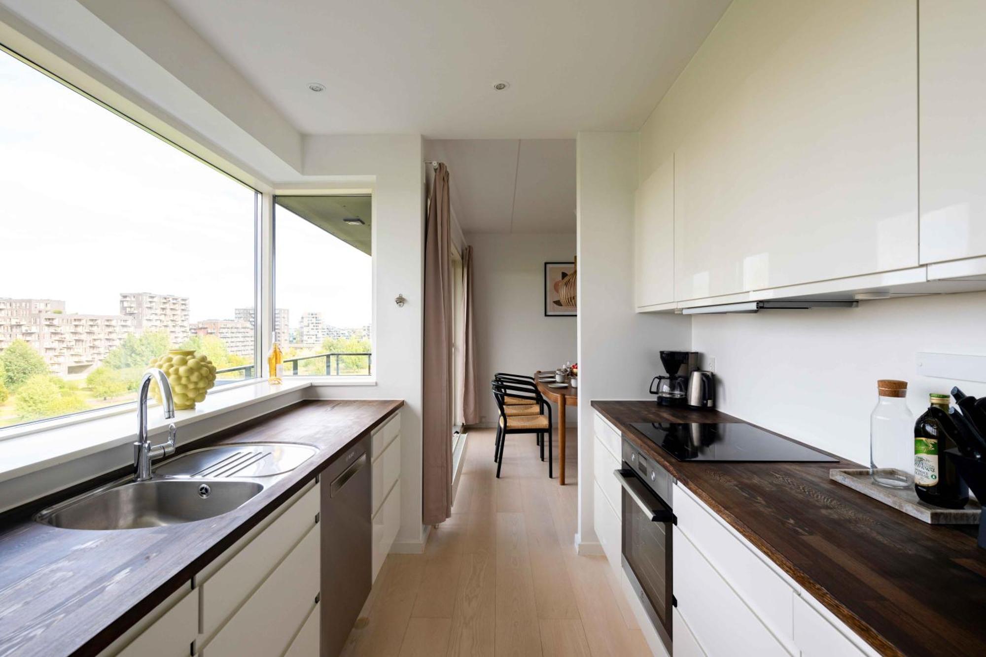 Stylish 3br W Two Balconies Apartment Kopenhagen